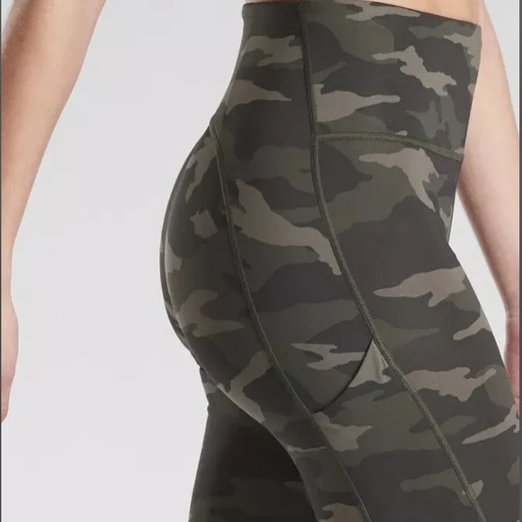 Athleta Ultimate Camo 7/8 Tight Leggings-Pockets-Green-Size XS - Picture 2 of 13